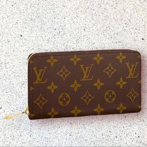 Authentic Louis Vuitton Zippy Wallet CA 1908 is the date code
